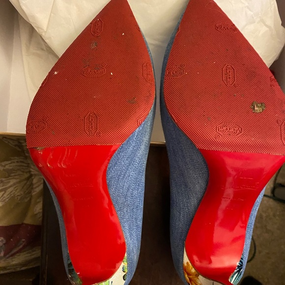 Christian Louboutin Pigalle Follies Hawaii Heels - Picture 7 of 7